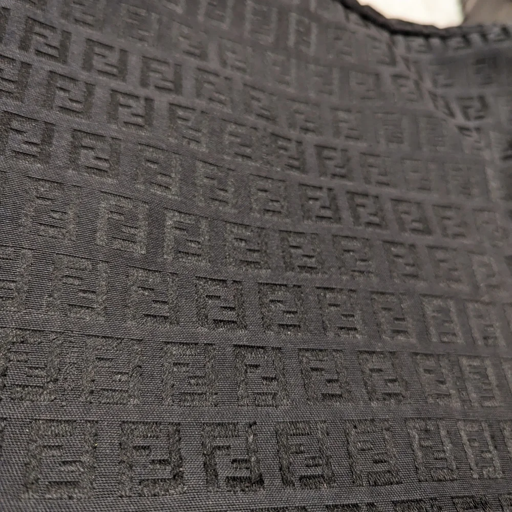 VTG Black Signature Oyster Bag by Fendi - Picture 5 of 7